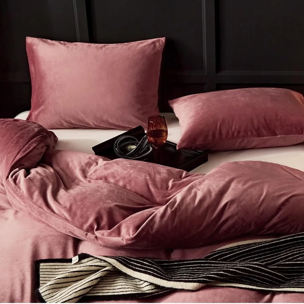 🆕 3 piece Pink Velvet Duvet Cover Set in size KING